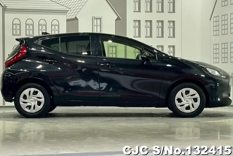 2024 Toyota / Aqua Stock No. 132415