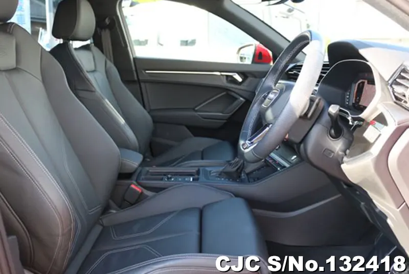 Audi Q3 in Red for Sale Image 10