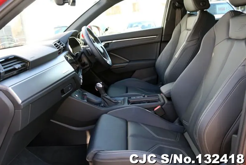 Audi Q3 in Red for Sale Image 11