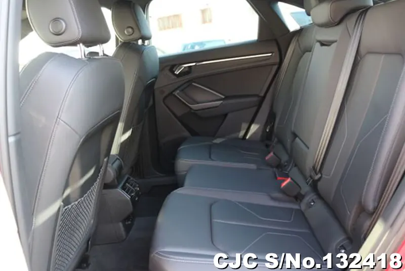 Audi Q3 in Red for Sale Image 13