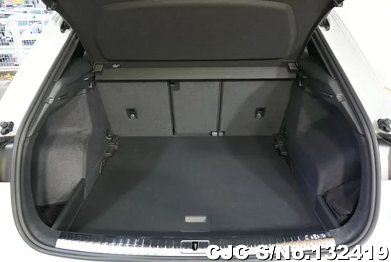 Audi Q3 in White for Sale Image 8