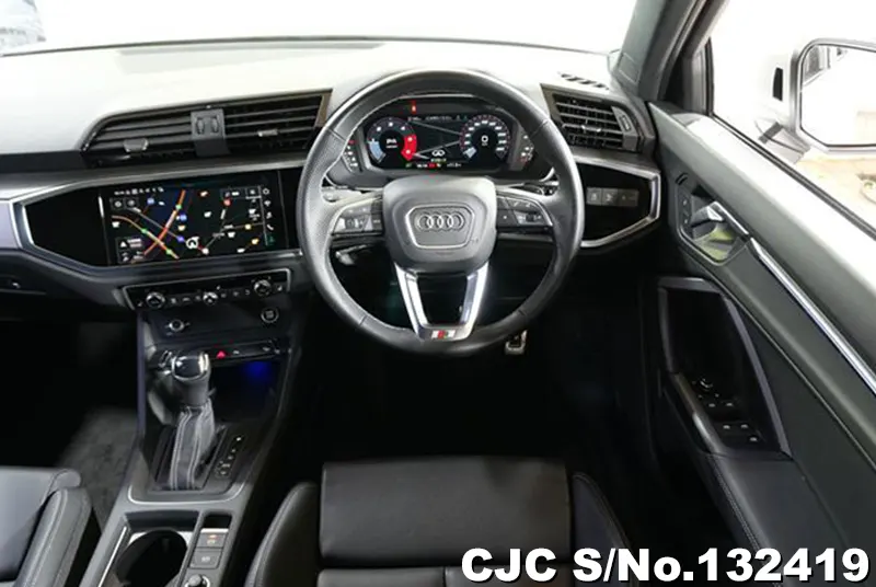 Audi Q3 in White for Sale Image 10