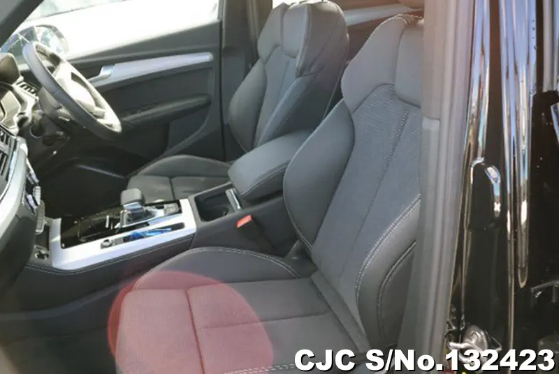 2024 Audi / Q5 Stock No. 132423