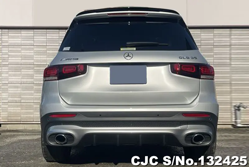 Mercedes Benz GLB Class in Silver for Sale Image 3