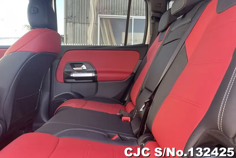 Mercedes Benz GLB Class in Silver for Sale Image 8