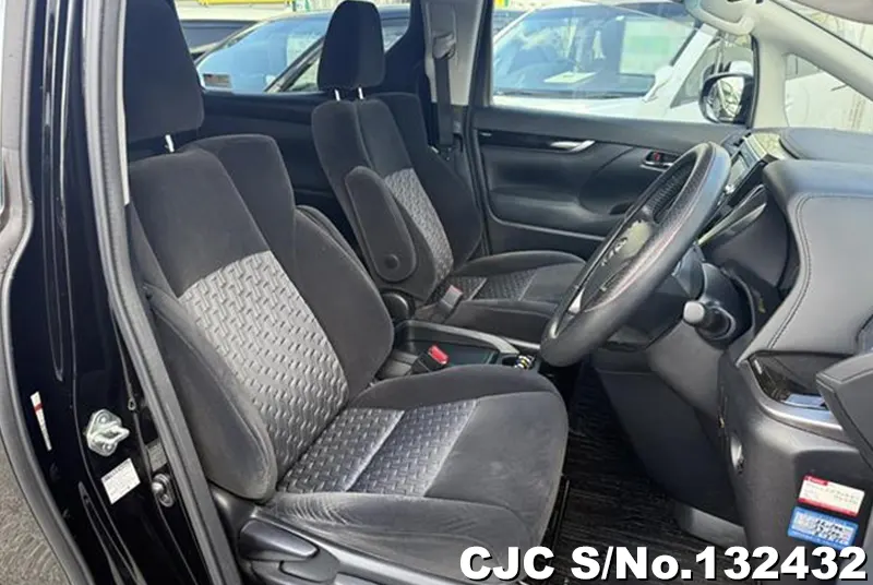 2015 Toyota / Alphard Stock No. 132432