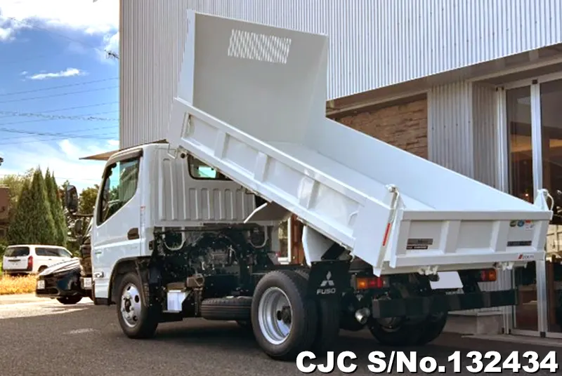 2025 Mitsubishi / Canter Stock No. 132434