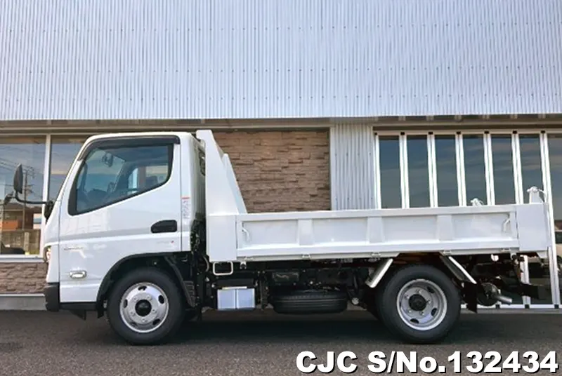 2025 Mitsubishi / Canter Stock No. 132434