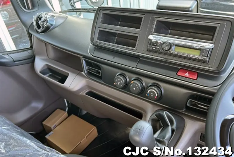 2025 Mitsubishi / Canter Stock No. 132434