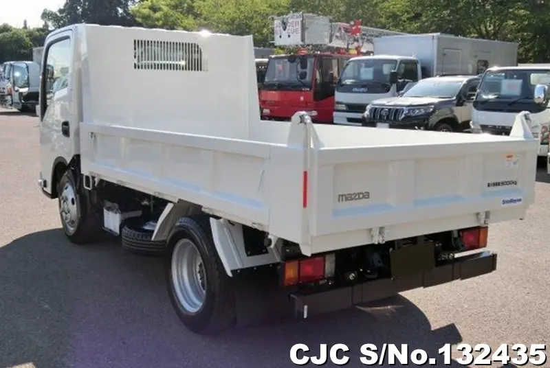 2025 Mazda / Titan Stock No. 132435