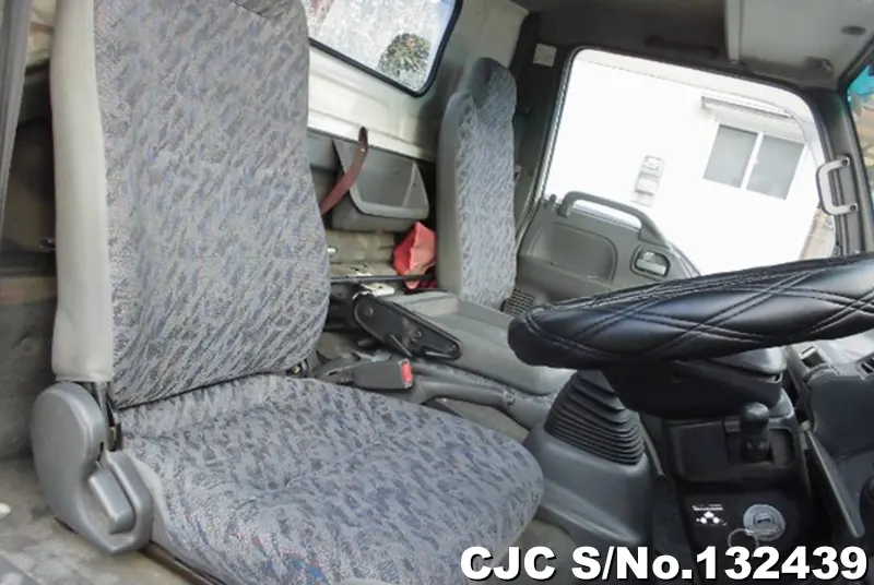 2002 Isuzu / Elf Stock No. 132439