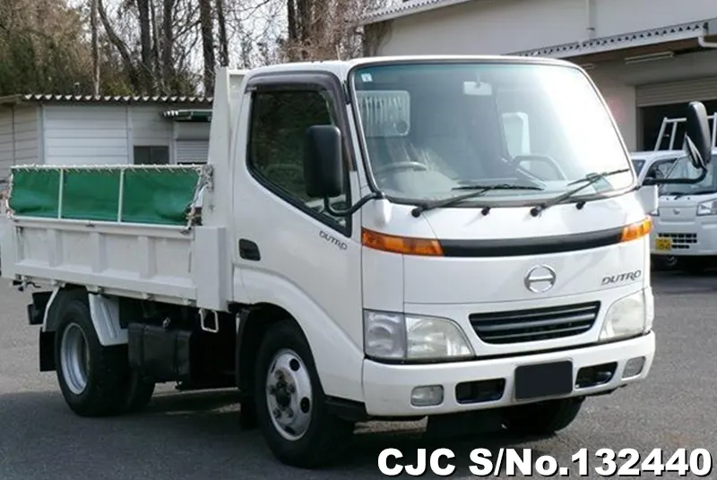 2000 Hino / Dutro Stock No. 132440