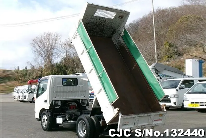 2000 Hino / Dutro Stock No. 132440