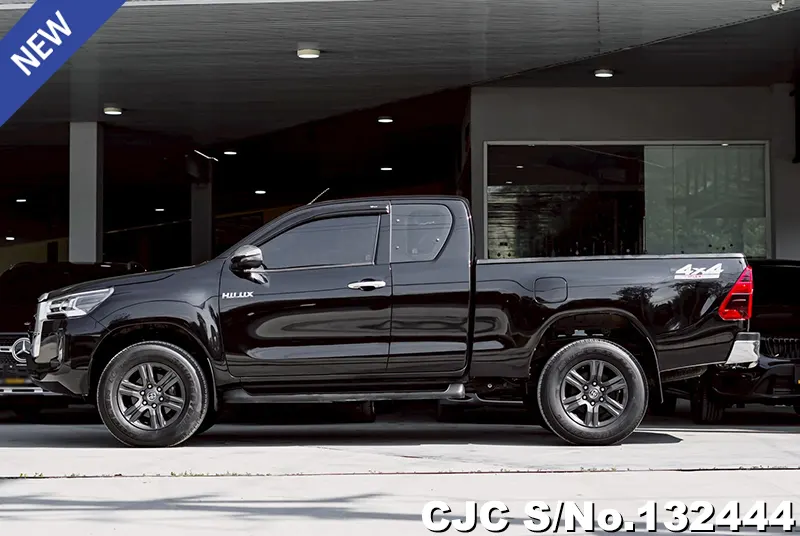 2022 Toyota / Hilux / Revo Stock No. 132444