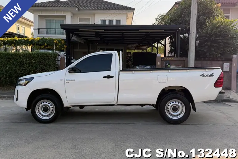 2023 Toyota / Hilux / Revo Stock No. 132448