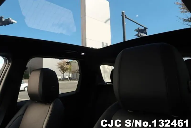 Land Rover Range Rover in White for Sale Image 3