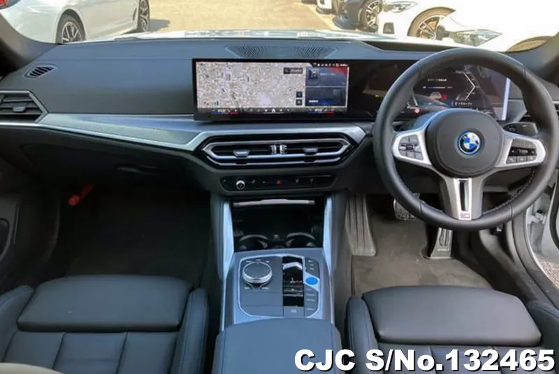 BMW i4 in White for Sale Image 3