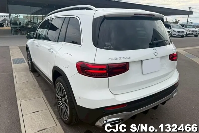 Mercedes Benz GLB Class in White for Sale Image 1
