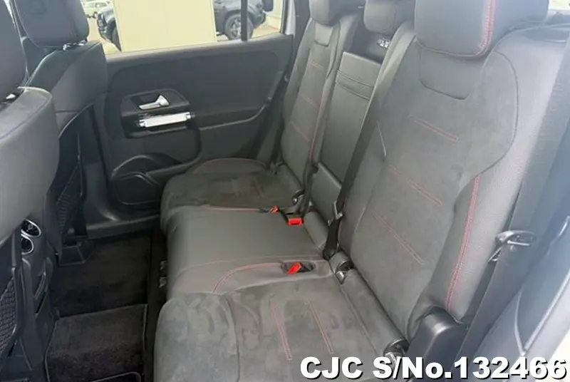 Mercedes Benz GLB Class in White for Sale Image 12