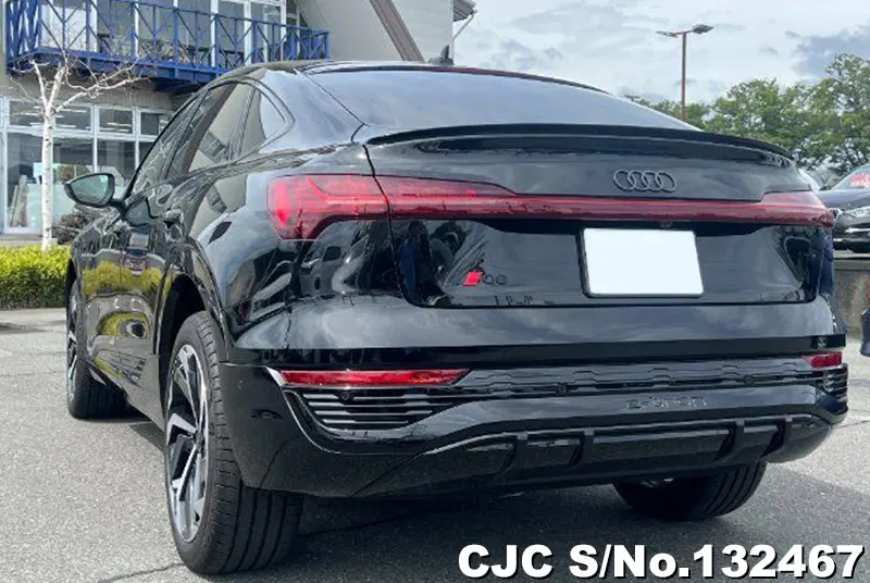 Audi Q8 in Black for Sale Image 1