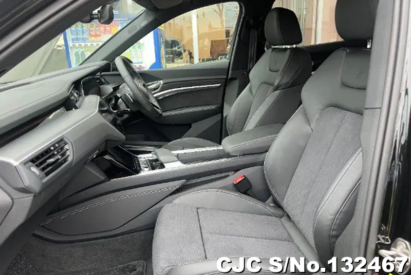 2024 Audi / Q8 Stock No. 132467