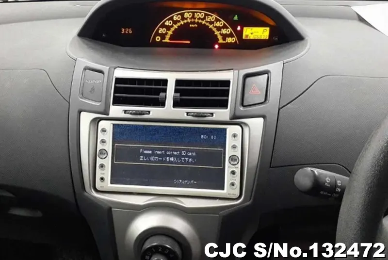 2010 Toyota / Vitz Stock No. 132472