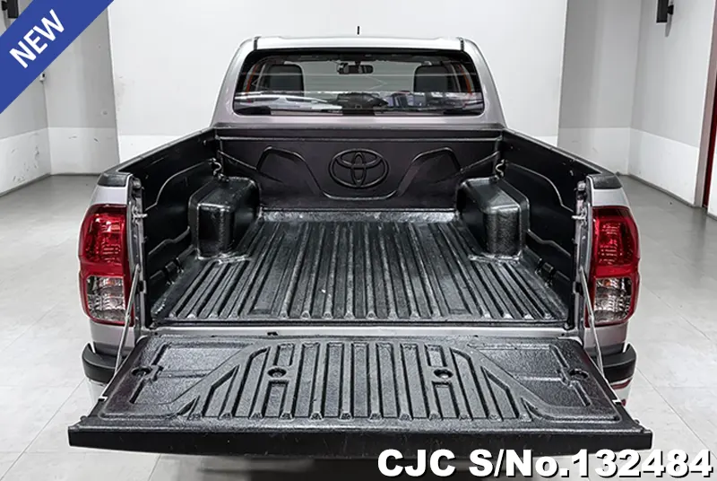 2020 Toyota / Hilux / Revo Stock No. 132484