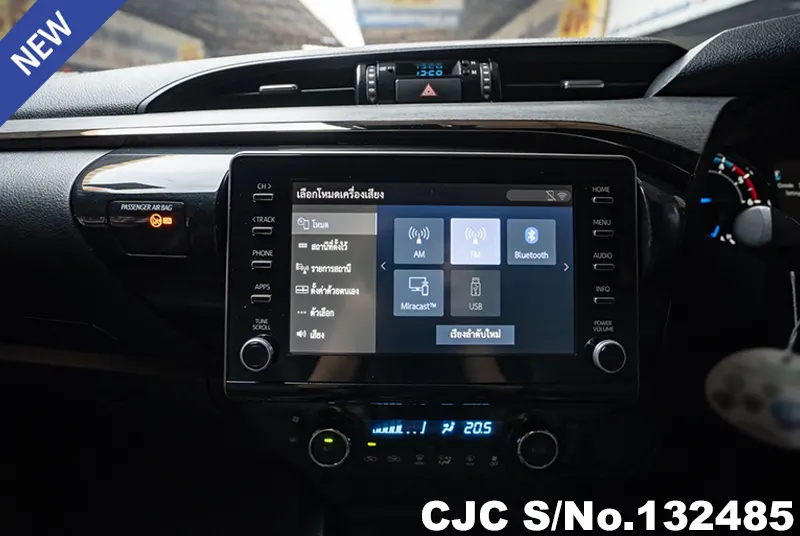 2021 Toyota / Hilux / Revo Stock No. 132485