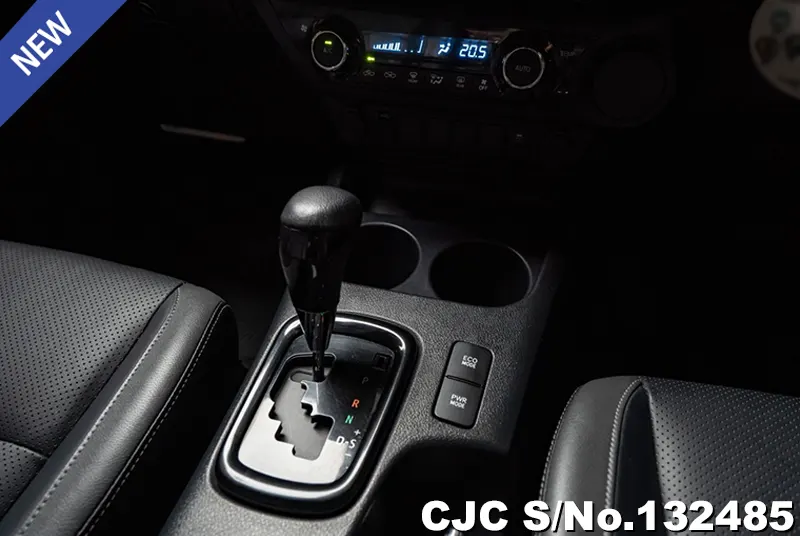 2021 Toyota / Hilux / Revo Stock No. 132485