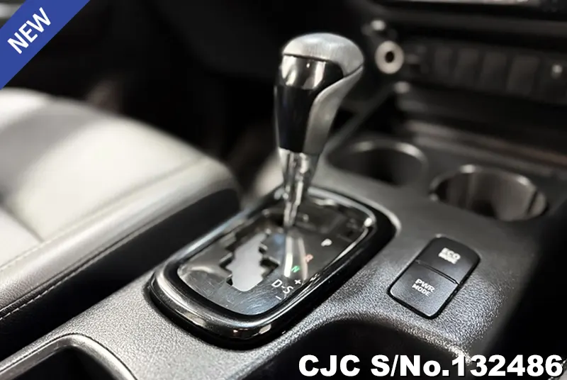 2021 Toyota / Hilux / Revo Stock No. 132486