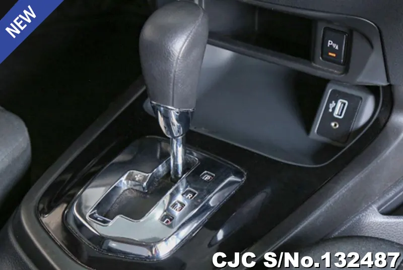 2023 Nissan / Navara Stock No. 132487