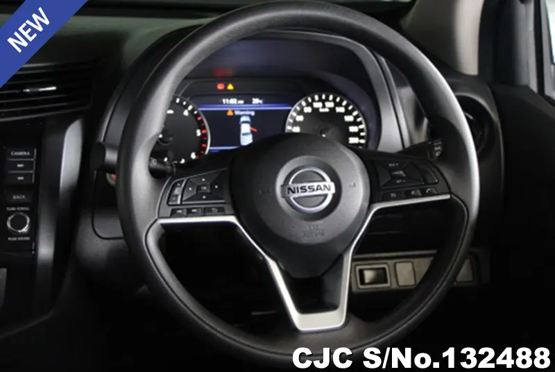 2022 Nissan / Navara Stock No. 132488