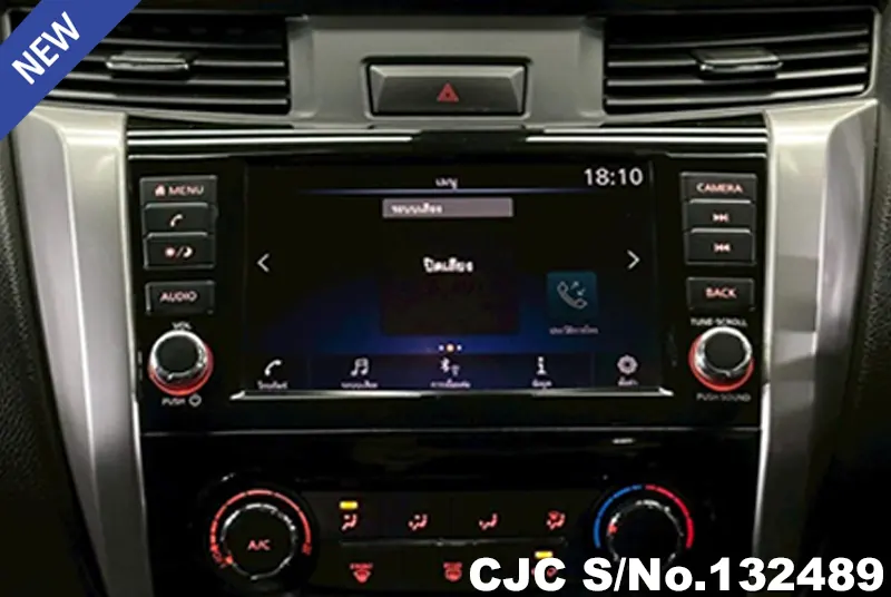 Nissan Navara in Silver for Sale Image 11