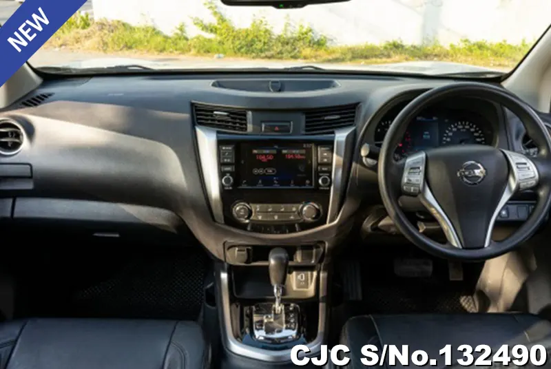 2020 Nissan / Navara Stock No. 132490