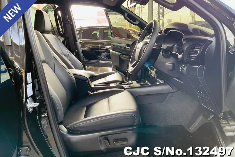 2023 Toyota / Hilux / Revo Rocco Stock No. 132497