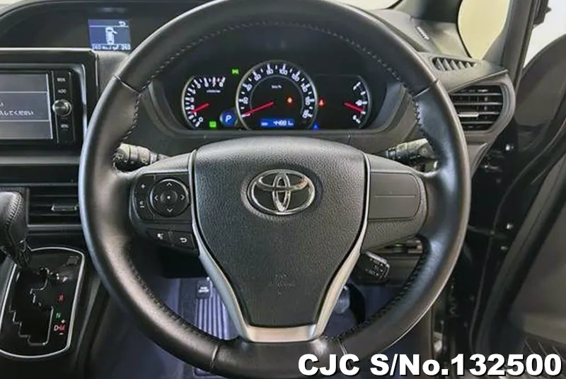 2016 Toyota / Voxy Stock No. 132500