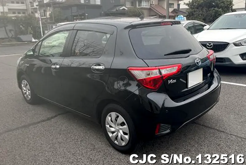2018 Toyota / Vitz Stock No. 132516