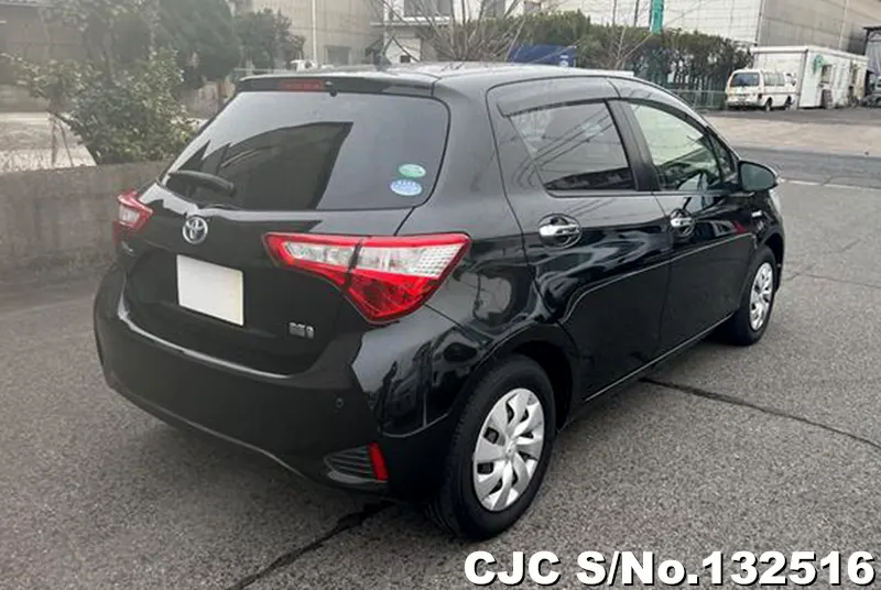 2018 Toyota / Vitz Stock No. 132516