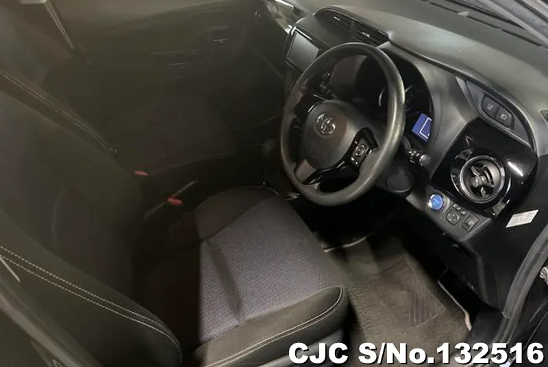 2018 Toyota / Vitz Stock No. 132516