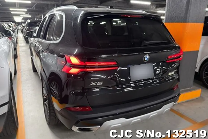BMW X5 in Black for Sale Image 1