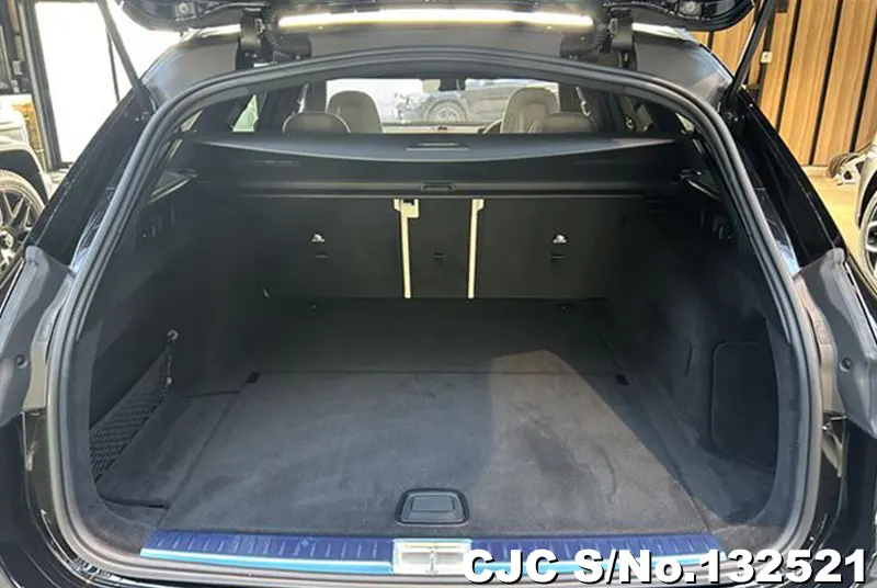 Mercedes Benz E Class in Black for Sale Image 8