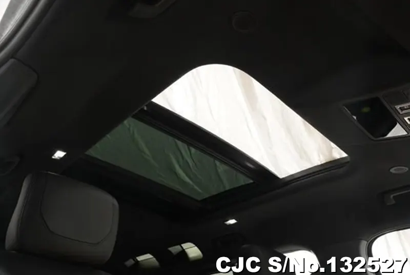 Land Rover Defender in Black for Sale Image 3