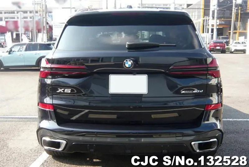 BMW X5 in Black for Sale Image 3