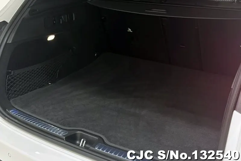 Mercedes Benz GLC Class in White for Sale Image 5