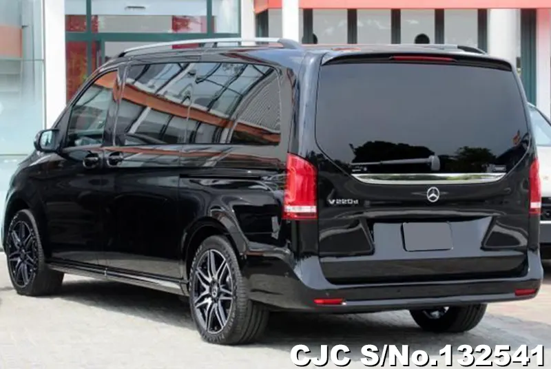 Mercedes Benz V Class in Black for Sale Image 1