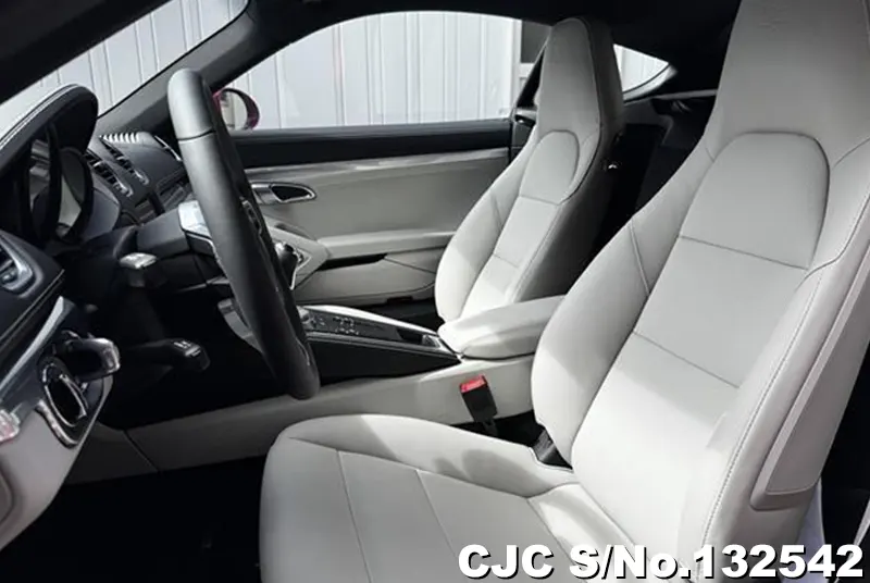 Porsche Cayman in Pink for Sale Image 4