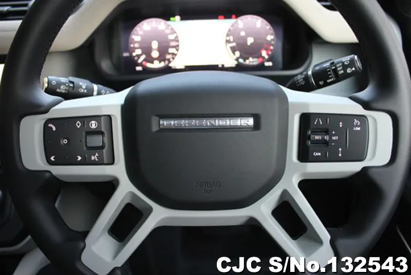 Land Rover Defender in White for Sale Image 11