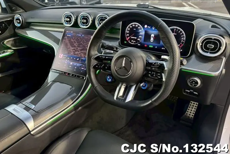 Mercedes Benz C Class in White for Sale Image 4