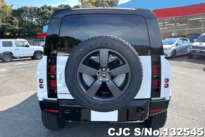 Land Rover Defender in White for Sale Image 5