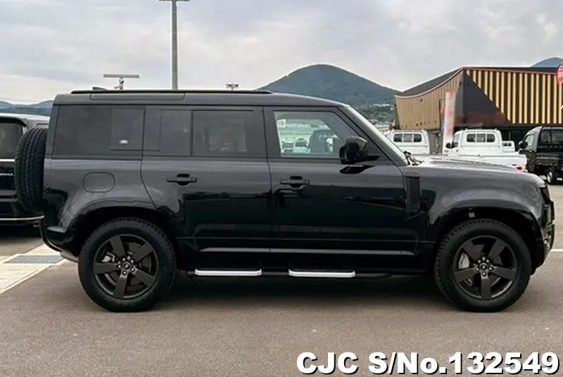 Land Rover Defender in Black for Sale Image 6